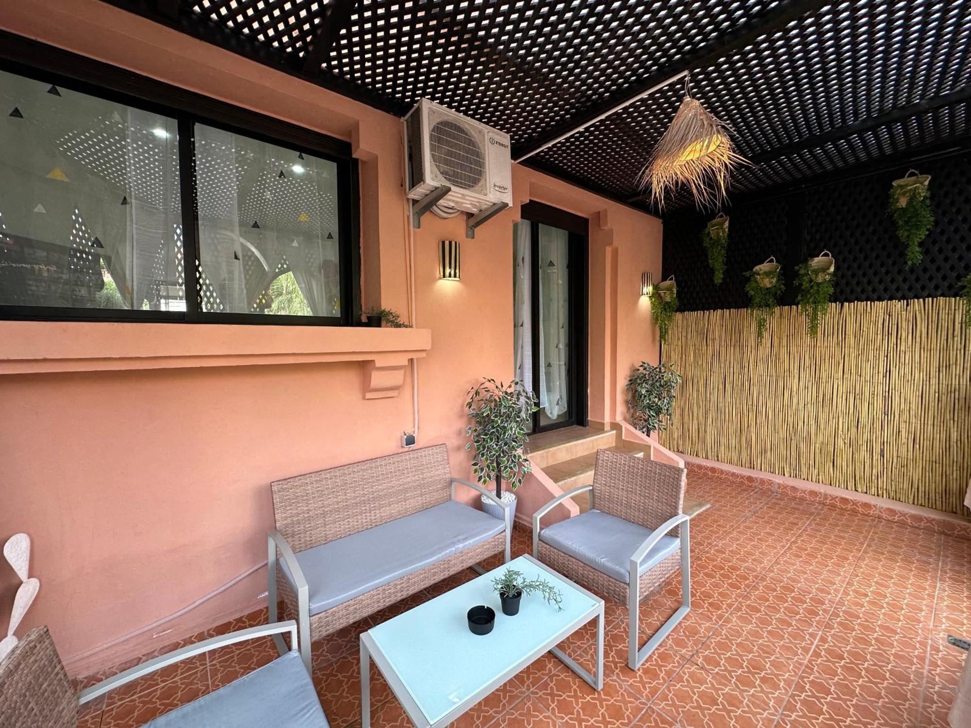 Oasis De Detente Avec Terrasse Et Vue Sur Piscine Marrakesh Luaran gambar