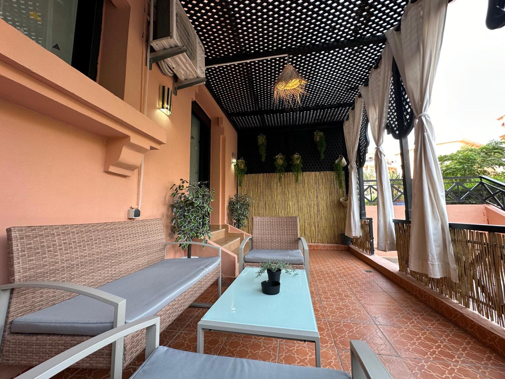 Oasis De Detente Avec Terrasse Et Vue Sur Piscine Marrakesh Luaran gambar