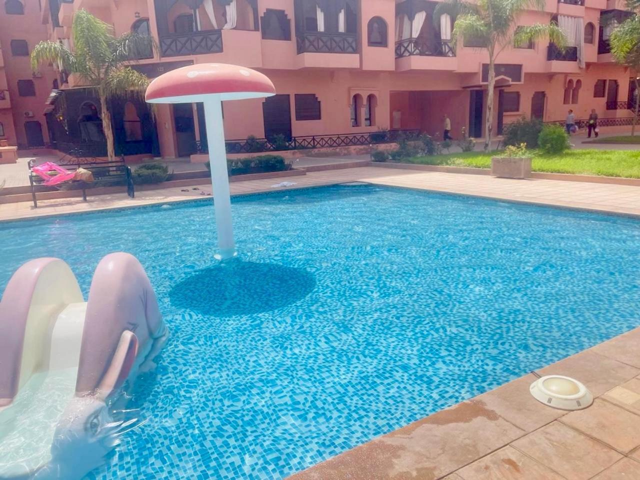 Oasis De Detente Avec Terrasse Et Vue Sur Piscine Marrakesh Luaran gambar